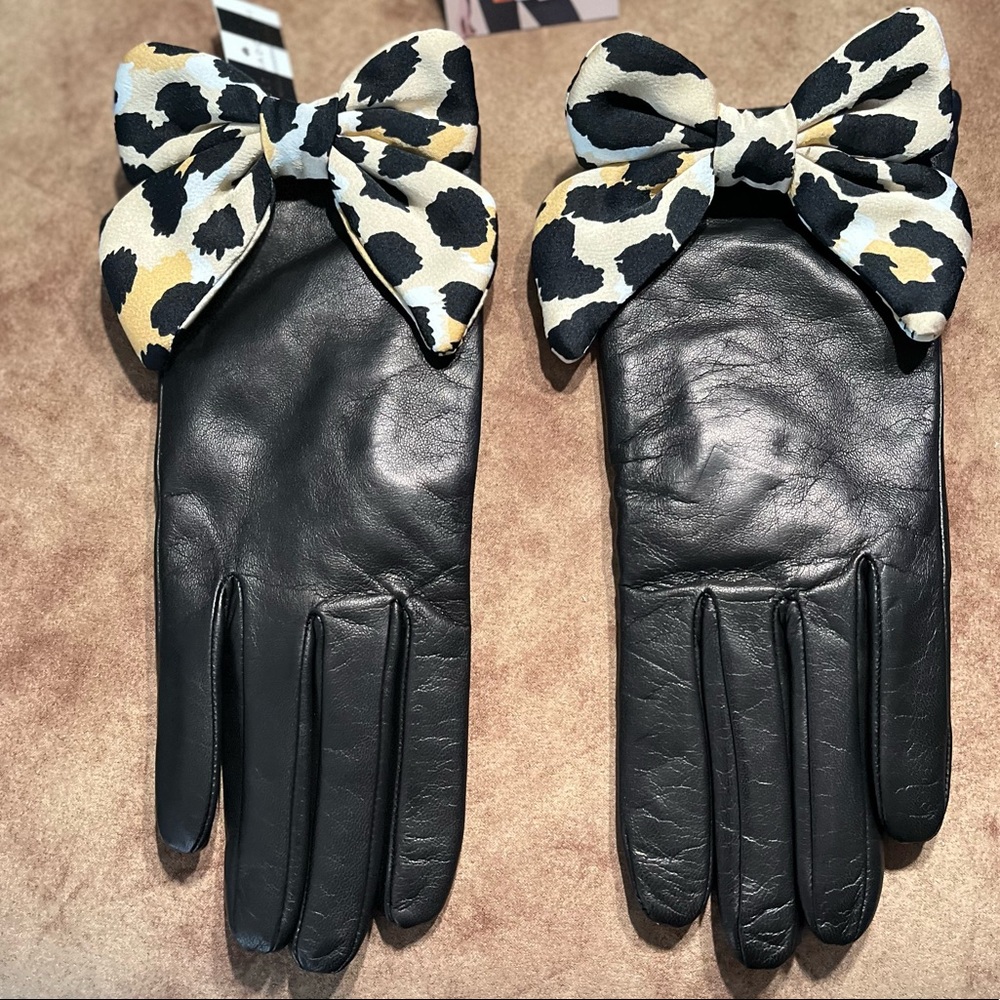 LELE SADOUGHI NWT AUTHENTIC BLACK LEATHER OPTION LEOPARD SILK GLOVES
